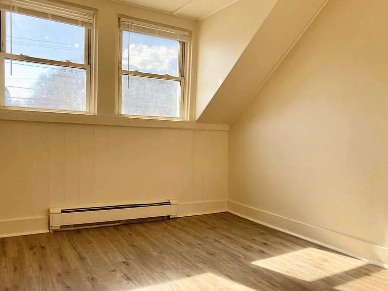 1211 Center St #4 — Photo 8