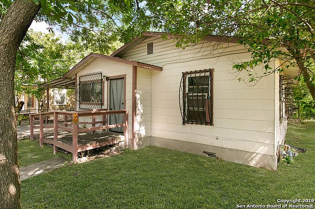 1st image of 655 Kendalia Ave