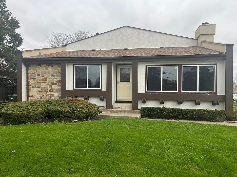 1st image of 203 Cascade Dr #203
