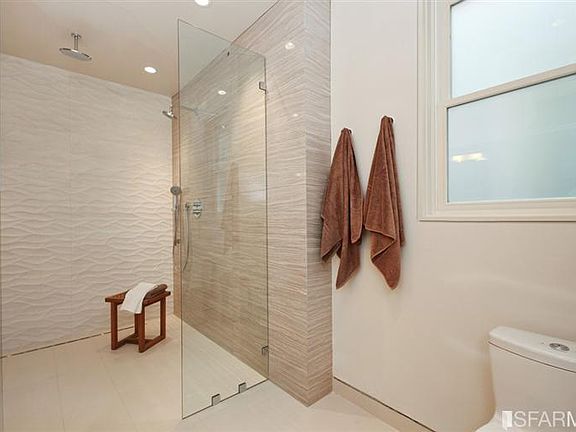 5th image of 212A Chattanooga St