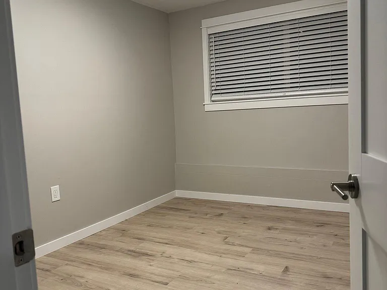 16209 Lake Hills Blvd — Photo 43