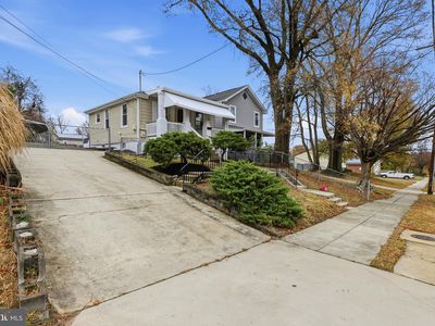 833 Eastern Ave, Fairmount Heights, MD, 20743