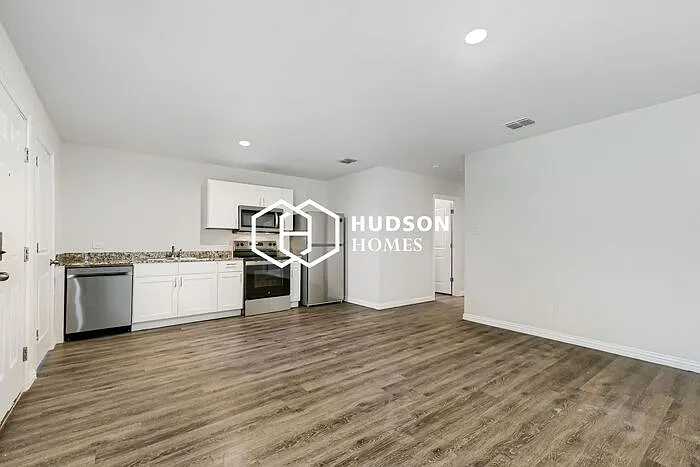 542 Rivas St #B — Photo 4
