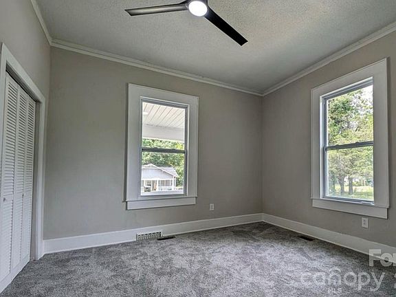 5th image of 113 Brawley St