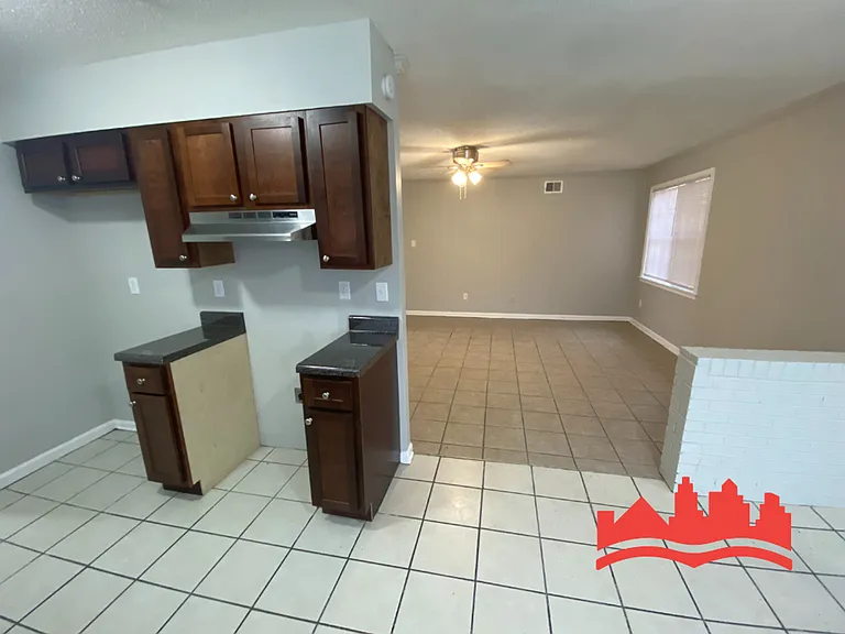 3935 Battlefield Dr — Photo 13