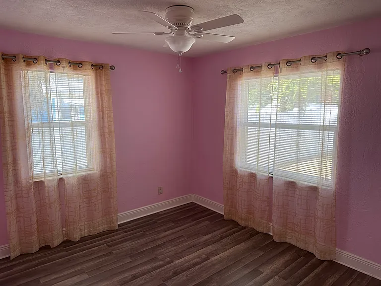 1355 Hiawatha Ave — Photo 11