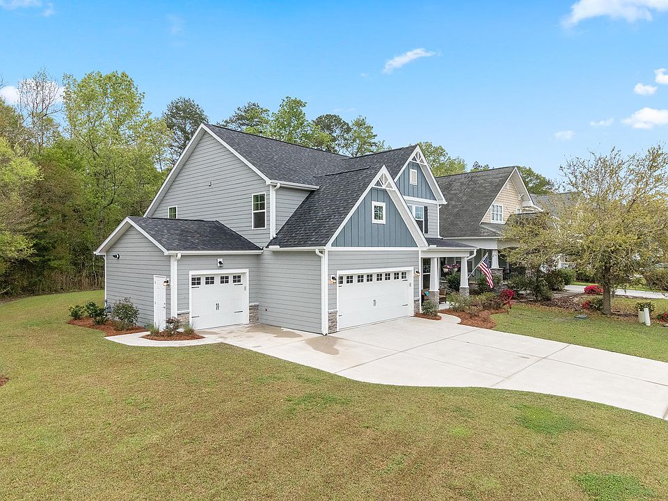 1st image of 225 Carolinian Dr