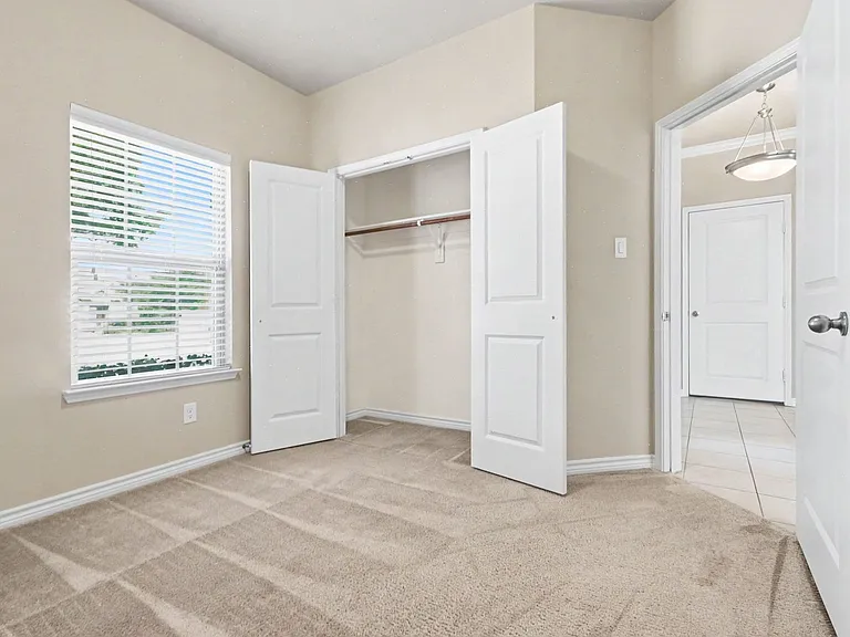 1412 Villa Paloma Blvd — Photo 24