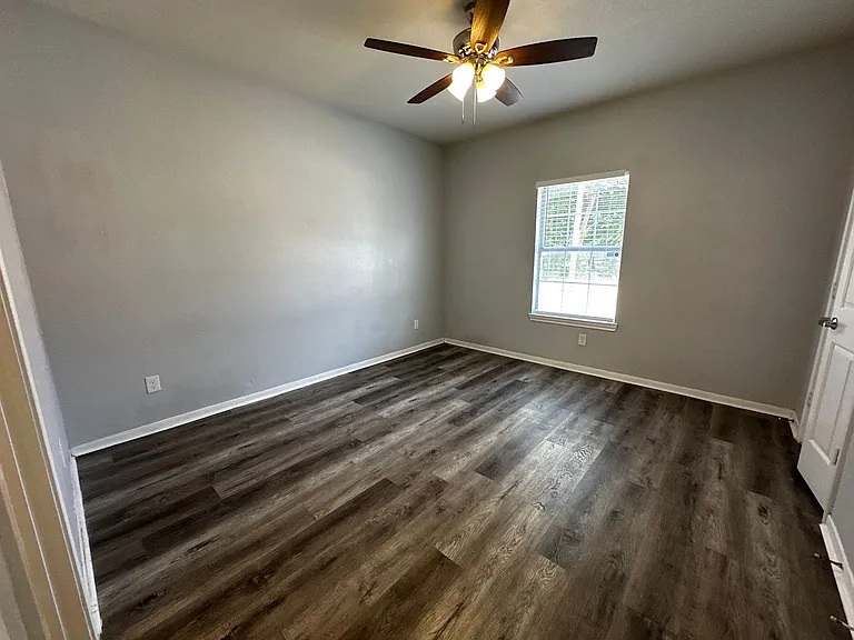 1500-1504 1506 James Ave — Photo 16