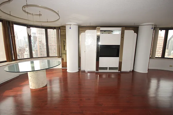 Rented by Luxury Habitat | media 20