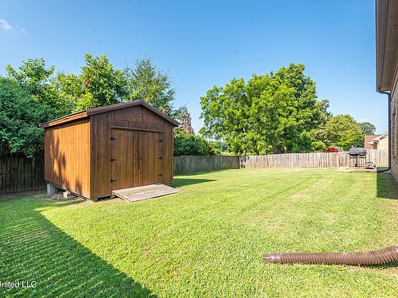 4th image of 6369 Saddletrail Dr