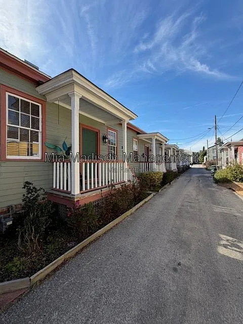 2 bed, 1.0 bath, 650 sqft, $1,995 — Photo 3