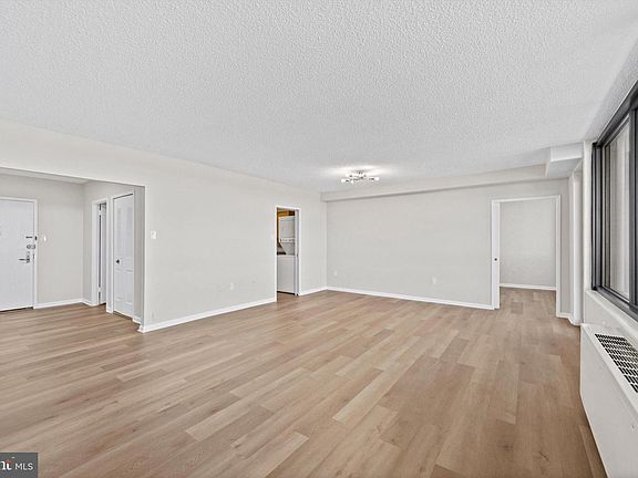 5th image of 3701 S George Mason Dr Unit 1111N