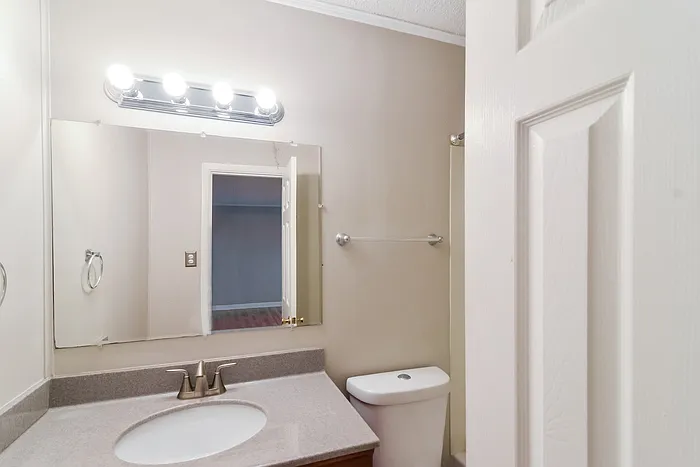 113 Tew St — Photo 7