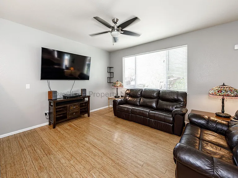 7724 Canyon Oak Dr — Photo 5
