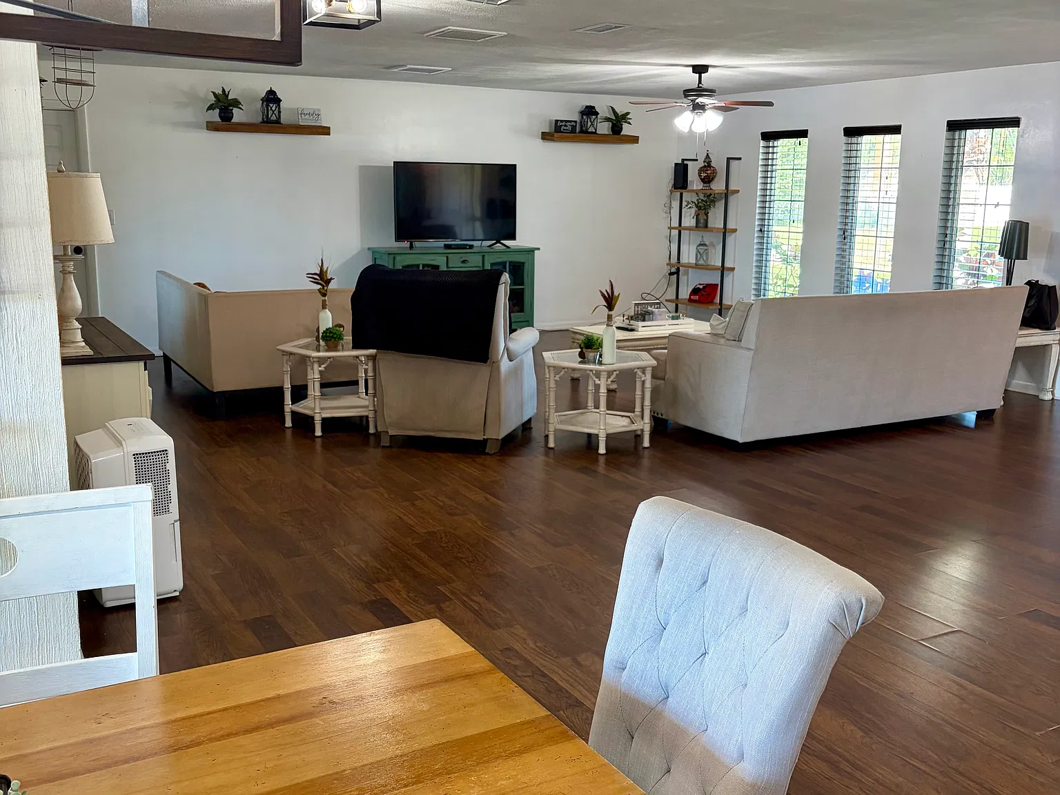 3 bed, 2031 sqft, $3,300 — Photo 4