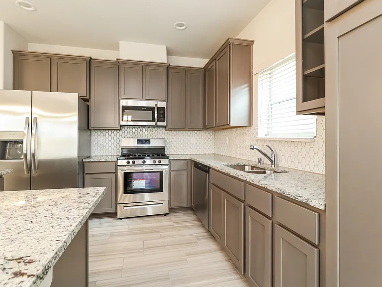 7918 Fijian Cypress Dr — Photo 7