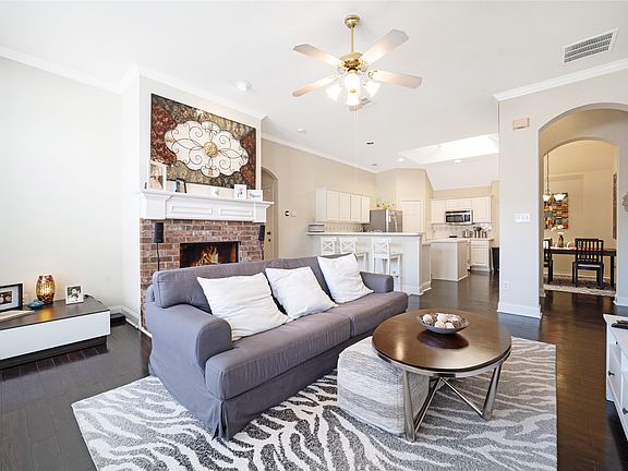 4th image of 6913 Harvey Ln