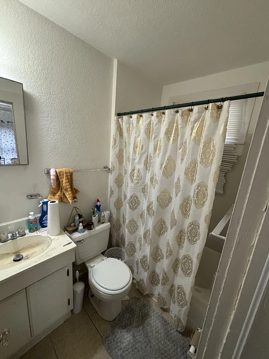 Building Photo - 2313 13th St #5
