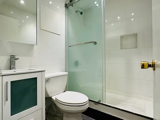 Rented by Compass | media 8