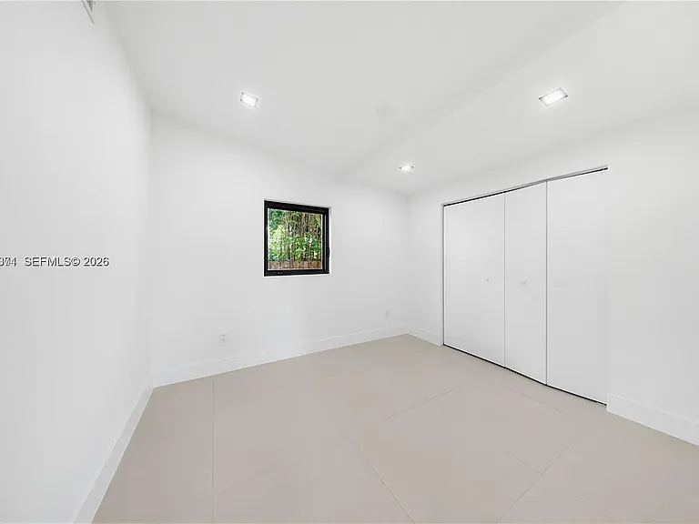 1021 NW 48th St — Photo 26