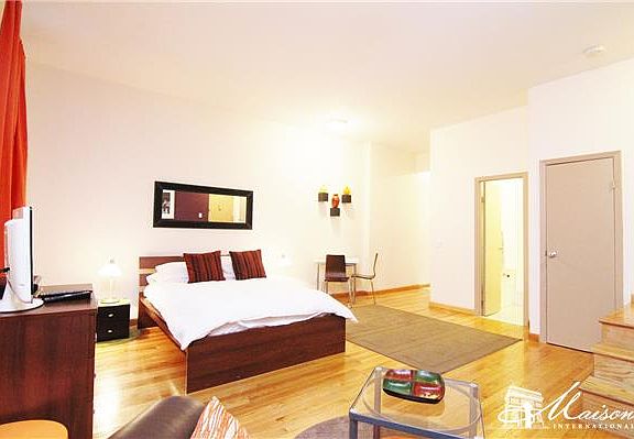 2nd image of 182 E 2nd St APT 1E