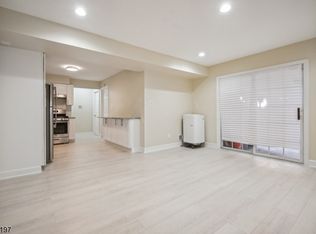 58 3rd St, Elizabethport, NJ 07206