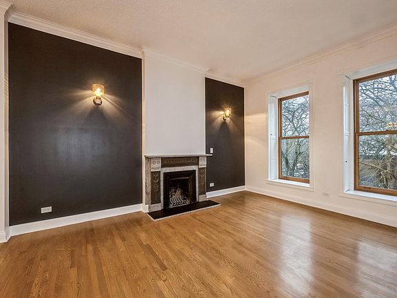 3rd image of 2111 N Cleveland Ave #3