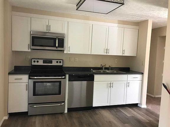 3rd image of 6848 Centennial Dr