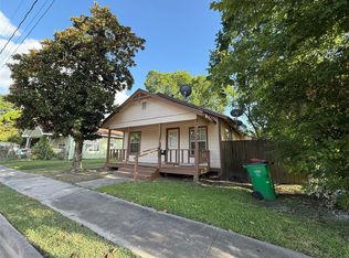 17 E James St, Baytown, TX 77520