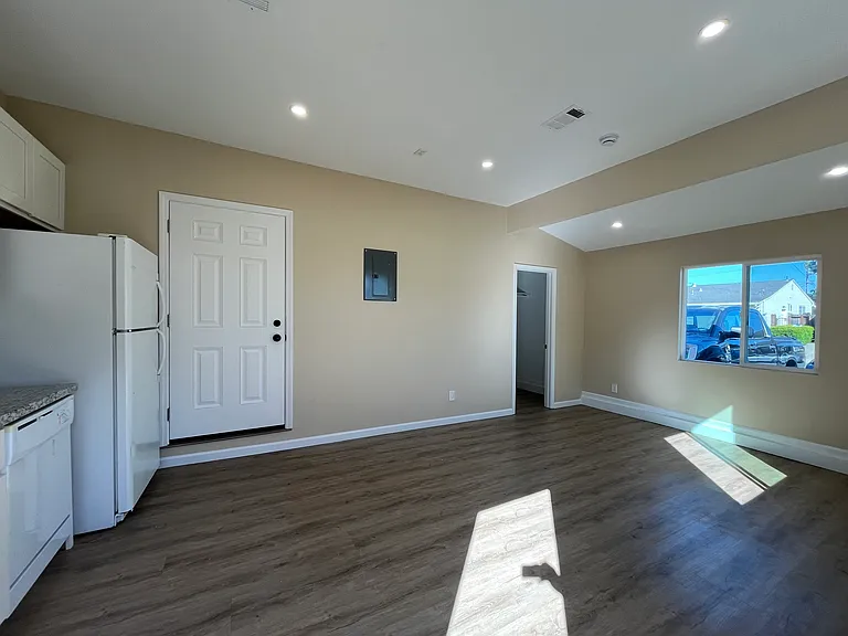 4733 Granado Ave #2 — Photo 2