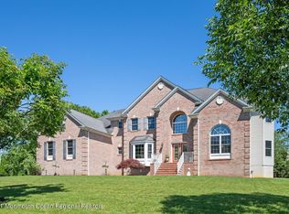 11 Legends Dr, Monroe Township, NJ 08831