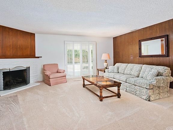 3rd image of 24036 Archwood St