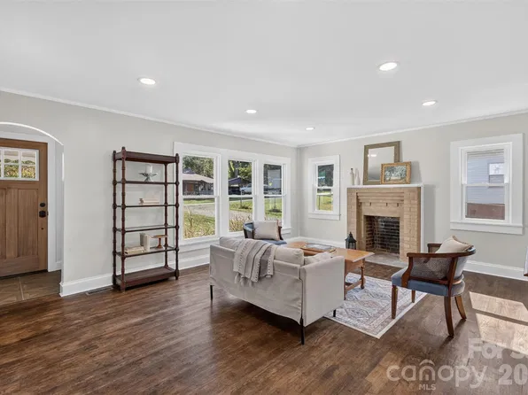 227 Nesbit Dr, Salisbury, NC 28147