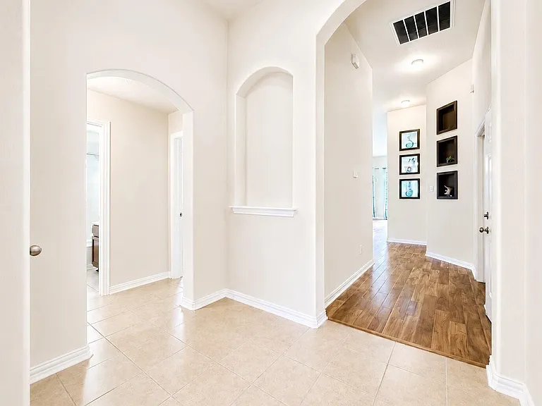 2410 Horned Owl Dr — Photo 3