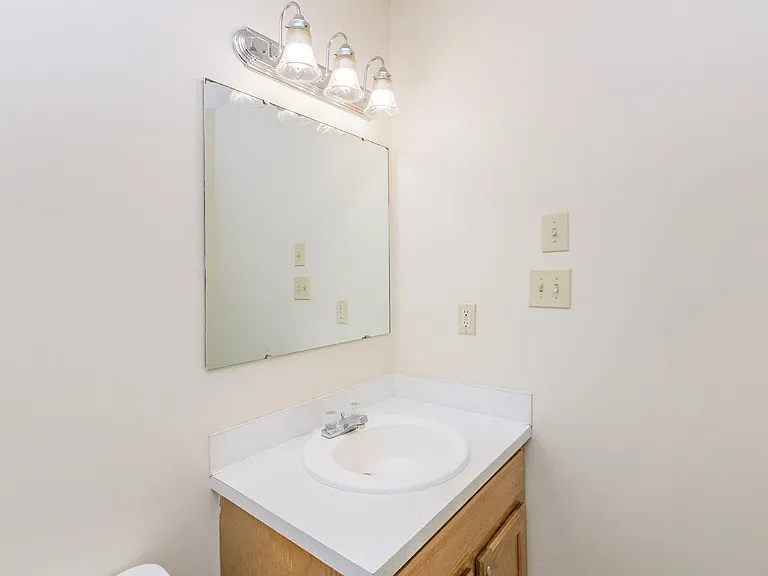 Belmont Heights Apartments & Townhomes — Photo 56