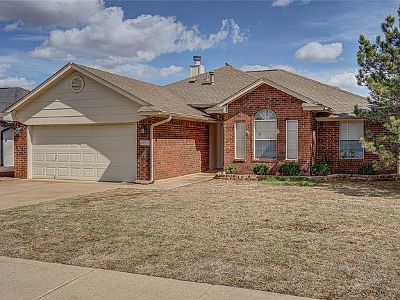 2nd image of 1517 Clearwater Dr