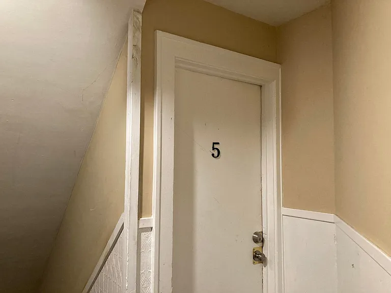 450 Meigs St — Photo 3