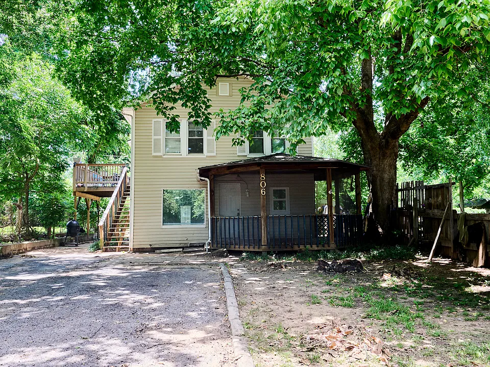 806 N Union Ave