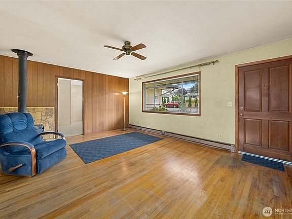 5th image of 17825 111th Avenue SE