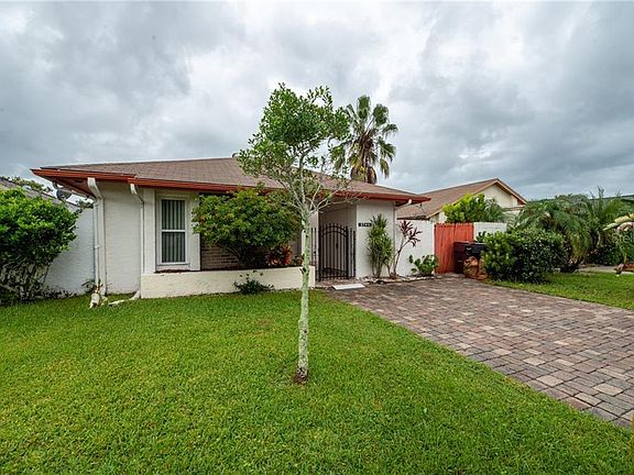 2nd image of 2744 Sunbranch Dr