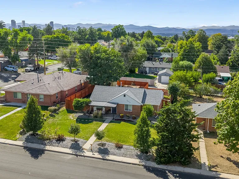 3613 N Harrison St — Photo 25