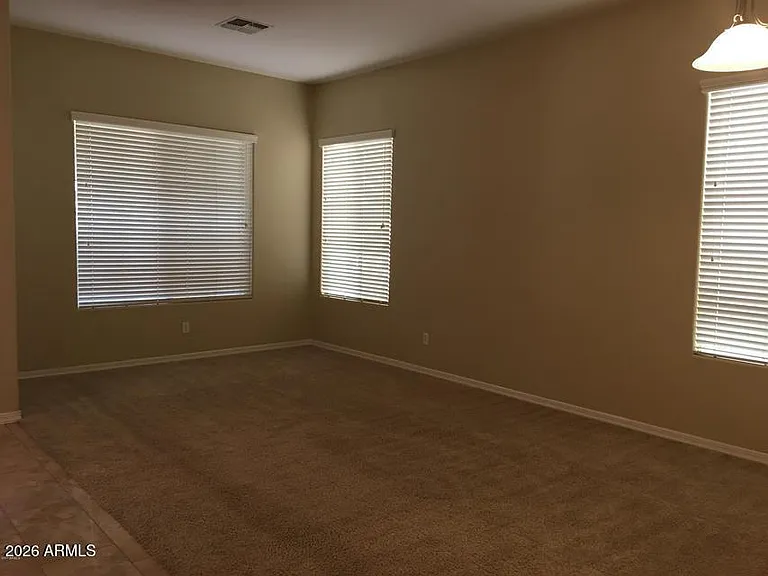 2417 E Iris Dr — Photo 9