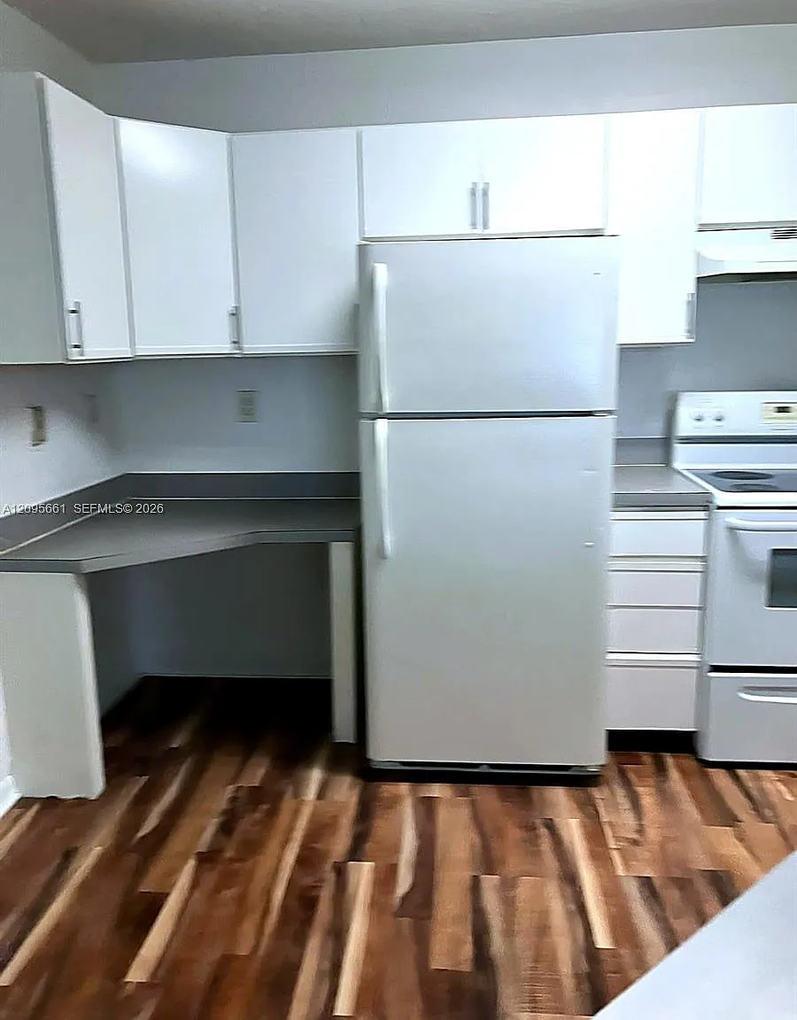 Windward Lakes Condo — Photo 2