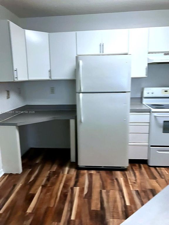 4025 W McNab Rd APT E312, photo 2