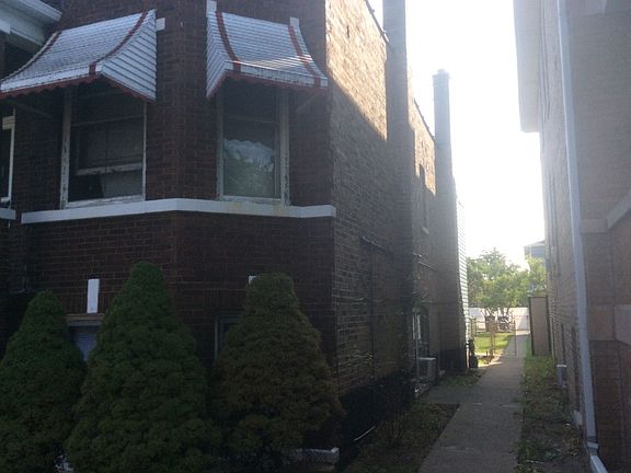 4th image of 2405 S 57th Ct