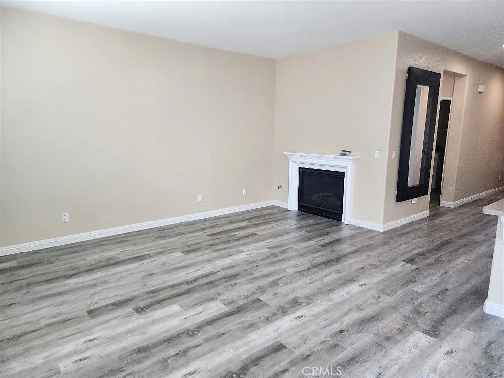 3 bed, 1760 sqft, $3,700 — Photo 4