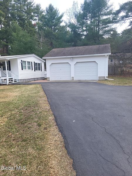 3rd image of 16 Towner Road
