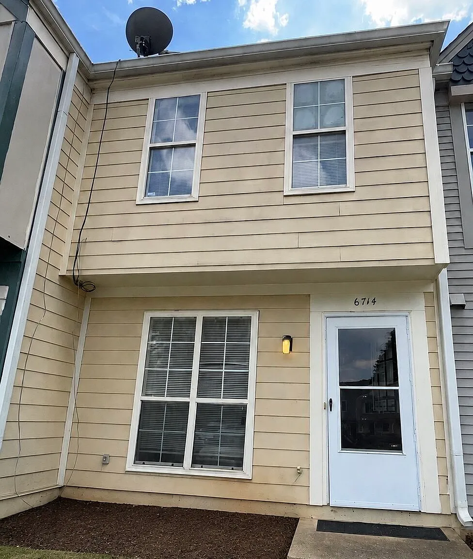 2 bed, 2.0 bath, 1036 sqft, $1,750 — Photo 1