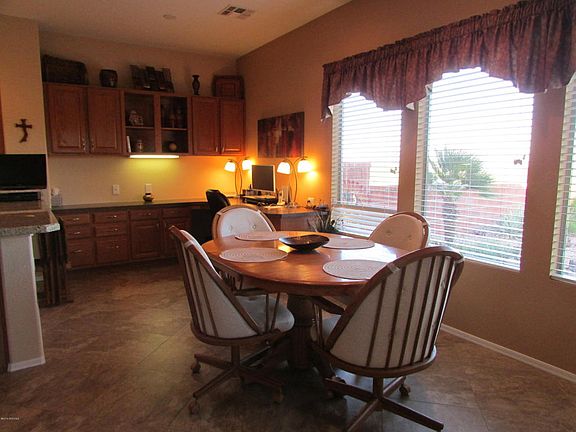 4th image of 232 N Royal Bell Dr